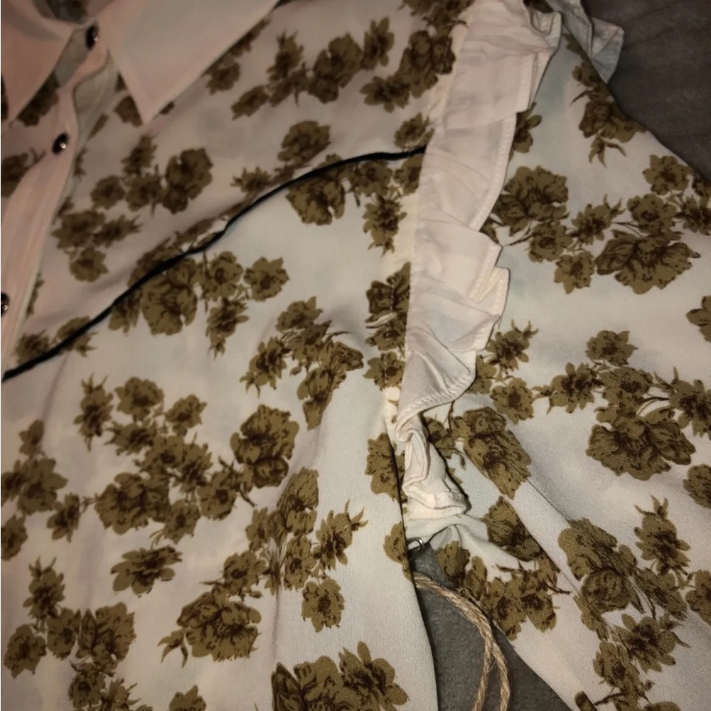 NWOT Double D Ranch Floral blouse 5th Ave Top Sz M. - Picture 7 of 14